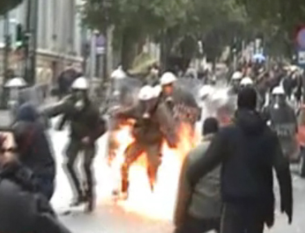 Τα επεισόδια στο Σύνταγμα διέλυσαν την πορεία των συνδικάτων