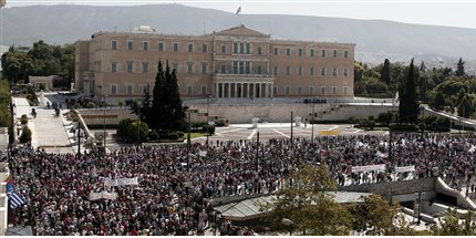 Μεγάλα συλλαλητήρια κατά των μέτρων στο κέντρο της Αθήνας