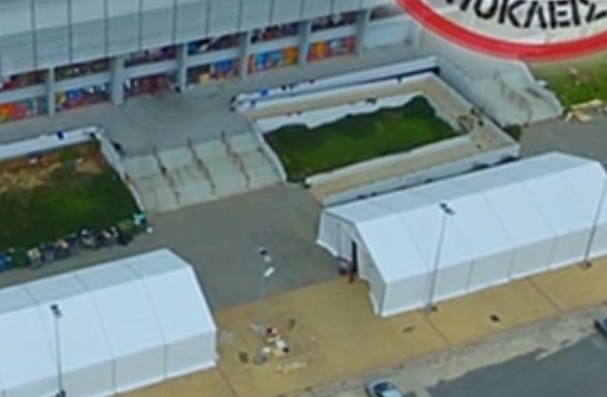 Ελληνικό: Έστησαν μεγάλες σκηνές για φιλοξενία εκατοντάδων μεταναστών