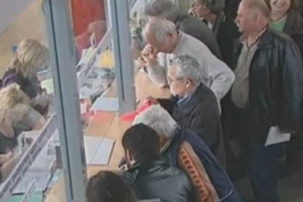 Από ποιές υπηρεσίες θα είναι οι πρώτοι 2.000 υπάλληλοι που θα απολυθούν