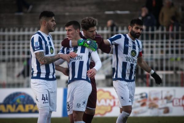 Στους «16» και ο Απόλλων Σμύρνης, μετά το 1-1 στα Τρίκαλα