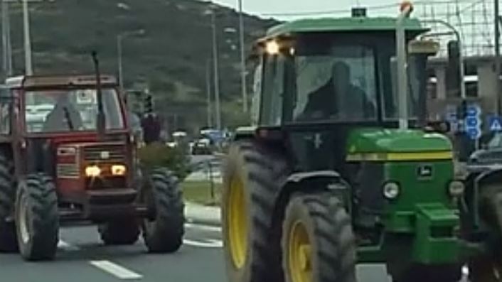 Αποστόλου: Οι αγρότες φοροδιαφεύγουν