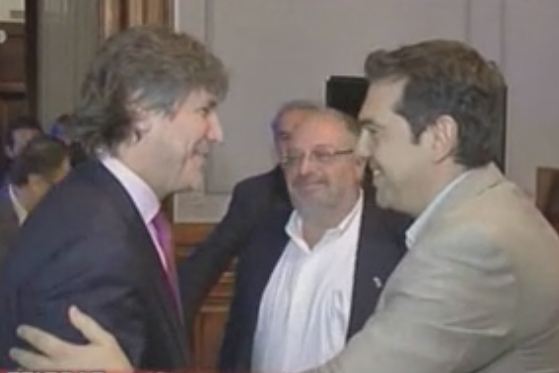 Να είναι τα τελευταία στενάχωρα Χριστούγεννα ευχήθηκε από την Αργεντινή ο Αλ.Τσίπρας