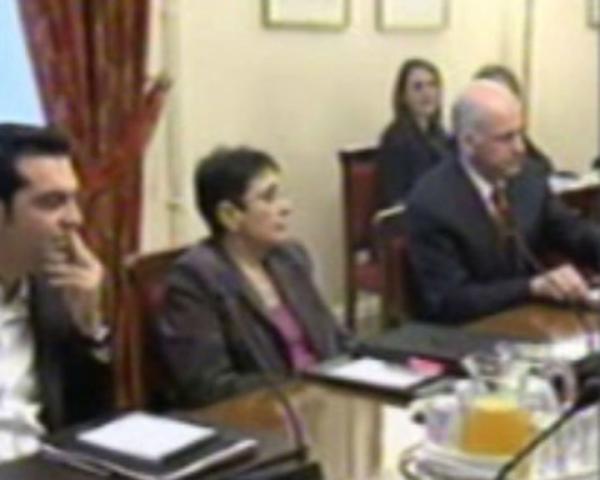 Συναντήσεις με τους πολιτικούς αρχηγούς θα έχει ο πρωθυπουργός την Τρίτη