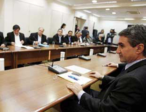 Διάλογος για το Aσφαλιστικό