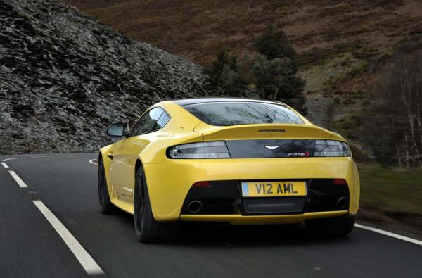Aston Martin V12 Vantage S 2014