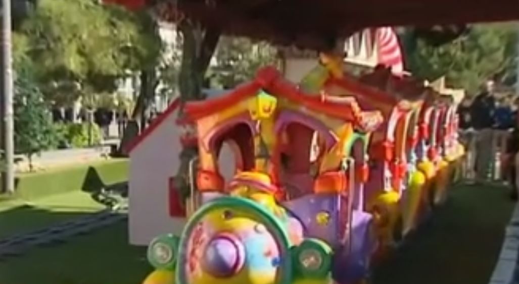 Εορταστικής εικόνες από την Αθήνα