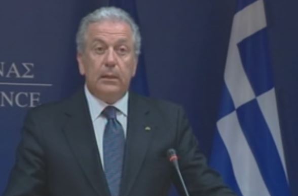 Γ.Στουρνάρας και Δ.Αβραμόπουλους για τις αμυντικές βιομηχανίες