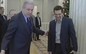 Ο Τσίπρας ενημέρωσε τον Αβραμόπουλο για τις συναντήσεις του στην Λ.Αμερική