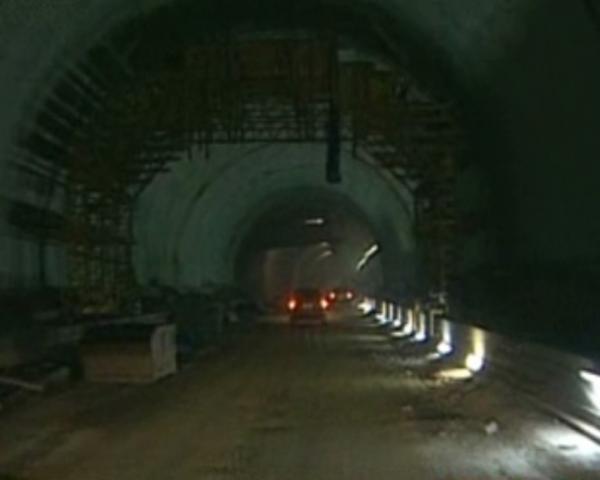 Η μεγαλύτερη οδική σήραγγα των Βαλκανίων στη κοιλάδα των Τεμπών
