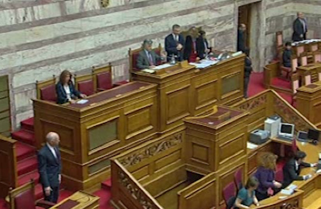 Αντιπαράθεση Παπανδρέου- Καρατζαφέρη για τους «τζιτζιφιόγκους»