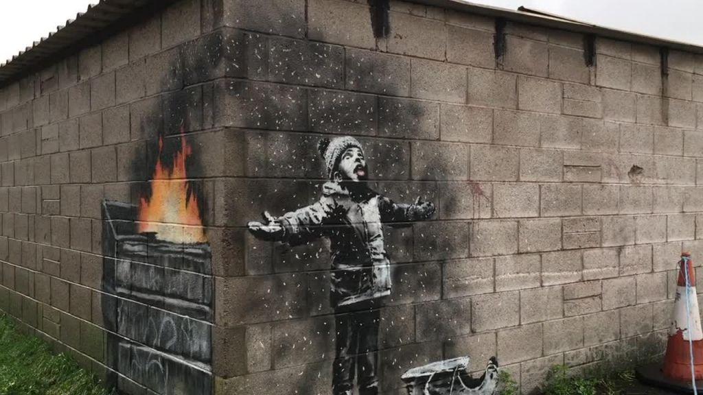 ÎÎ­Î¿Ï‚ Banksy ÏƒÏ„Î·Î½ Ï€Î¹Î¿ Î¼Î¿Î»Ï…ÏƒÎ¼Î­Î½Î· Ï€ÏŒÎ»Î· Ï„Î·Ï‚ Î’ÏÎµÏ„Î±Î½Î¯Î±Ï‚ | in.gr
