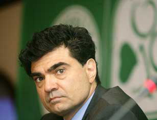 «Ο Παναθηναϊκός δεν χαρίζεται» η απάντηση του Τζίγκερ στον Βγενόπουλο