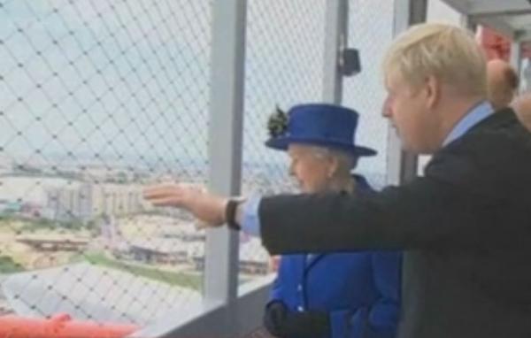 Η βασίλισσα Ελισάβετ και η Μισέλ Ομπάμα σε… άλλους ρόλους