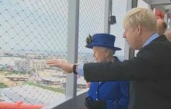 Η βασίλισσα Ελισάβετ και η Μισέλ Ομπάμα σε… άλλους ρόλους