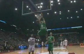 «Πράσινος σίφουνας» με πάρτι επί της Αρμάνι μέσα στο Μιλάνο