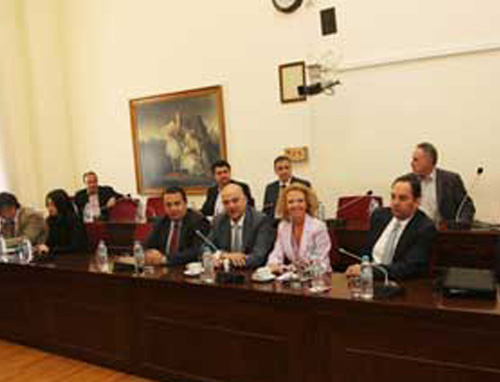 Aπομακρύνεται το ενδεχόμενο κοινού πορίσματος στην Εξεταστική για το Βατοπαίδι