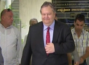 Την άμεση ανταλλαγή ομολόγων επιθυμεί η κυβέρνηση