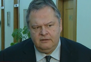 Αποστάσεις Βενιζέλου από τις δηλώσεις Πάγκαλου περί «αντιπαραγωγικών» Ενόπλων Δυνάμεων