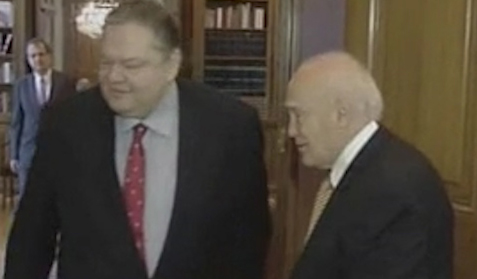 Εστιάστε στον ΣΥΡΙΖΑ, είπε ο Ευ.Βενιζέλος στον Κ.Παπούλια επιστρέφοντας την εντολή