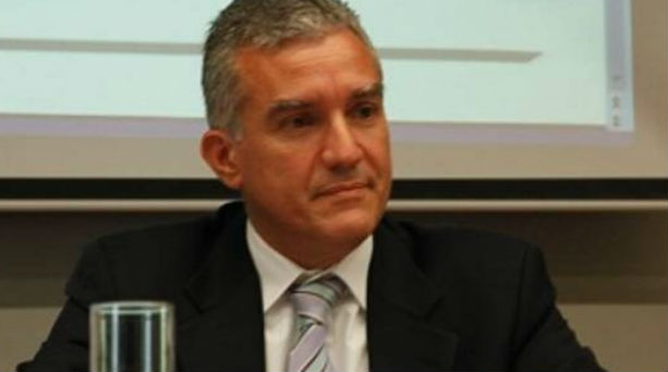 Η επιμονή της τρόικας σε απολύσεις και η θέση της κυβέρνησης