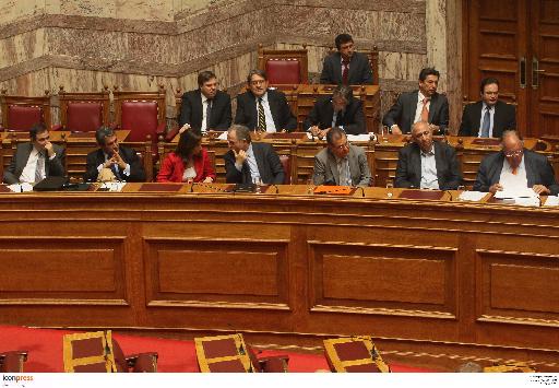 Σκληρή κριτική στην κυβέρνηση από τα κόμματα της αντιπολίτευσης