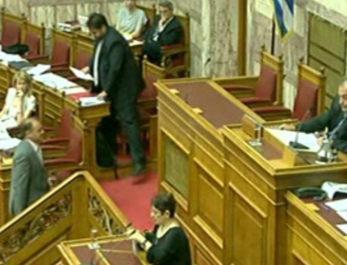 Το ΚΚΕ δεν θα εφαρμόσει το νόμο για τα κουπόνια, δηλώνει η Αλέκα Παπαρήγα