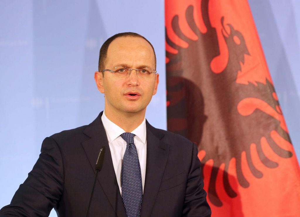 Μπουσάτι: Δεν δεσμεύουμε ιδιωτικές περιουσίες, τα ακίνητα είναι κρατικά