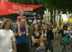 Απεργιακά ρολά στη Βρετανία ενάντια στις αλλαγές στο συνταξιολογικό