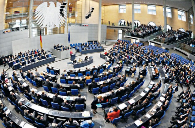 Γερμανία: Νομιμοποίηση «τρίτου φύλου» στα πιστοποιητικά γέννησης