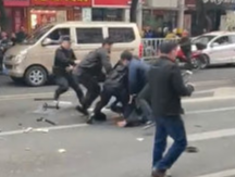 Κίνα: Οκτώ νεκροί έπειτα από «πειρατεία» σε λεωφορείο