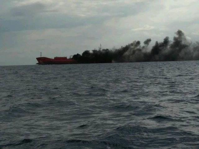 Κύπρος: Δύο τραυματίες από έκρηξη και φωτιά σε πετρελαιοφόρο