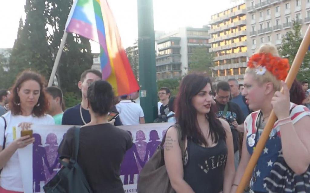 Πορεία από το Σύνταγμα στην αμερικανική πρεσβεία για τα θύματα του Ορλάντο