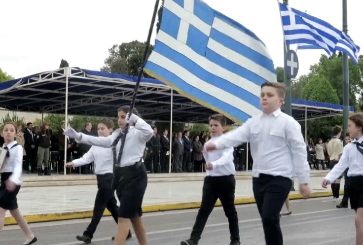 Μαθητική παρέλαση στο Σύνταγμα για την 28η Οκτωβρίου – Δήλωση του Ν.Φίλη