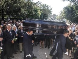 Τελέστηκε η κηδεία του συγγραφέα Κώστα Μουρσελά