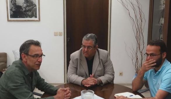 Συνάντηση του γ.γ. του ΚΚΕ Δ.Κουτσουμπα, με τον πρόεδρο της ΕΡΤ Διον.Τσακνή