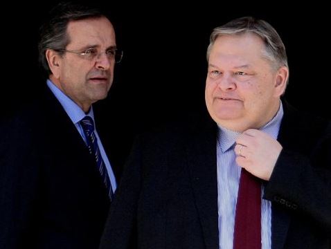 Αποκλείει η κυβέρνηση το ενδεχόμενο εκλογών μετά το ξήλωμα της ΧΑ