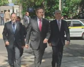 Τριγμοί παρουσιάζονται την κυβέρνηση από τις απαιτήσεις της τρόικας