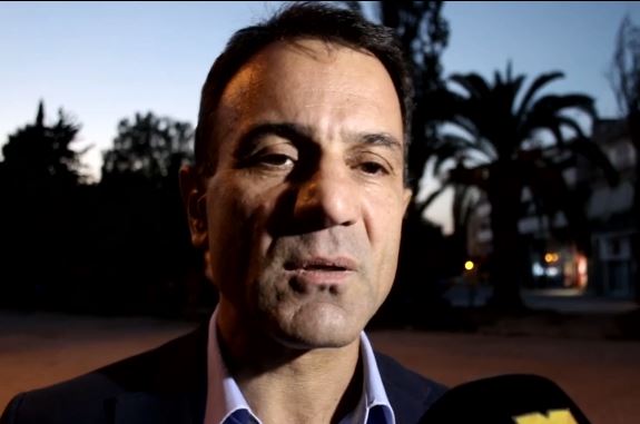 Στιγμιότυπο από την ομιλία του Κ.Λαπαβίτσα, μέλος της Λαϊκής Ενότητας, στο Ναύπλιο