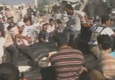 Δεκάδες άμαχοι νεκροί σε αεροπορικό βομβαρδισμό στη Συρία