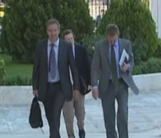 Ασφυκτικές πιέσεις δέχεται το Υπ.Οικονομικών από την Τρόικα