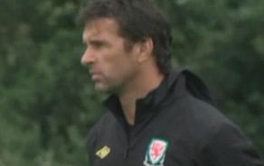 Βρέθηκε απαγχονισμένος ο προπονητής της Εθνικής Ουαλίας