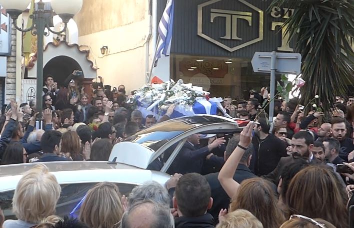 Το τελευταίο χειροκρότημα στον Παντελή Παντελίδη