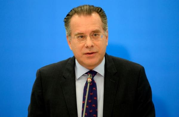 Κουμουτσάκος: Προκλητική η στάση της Άγκυρας να διαβάζεται το Κοράνι στην Αγιά Σοφιά