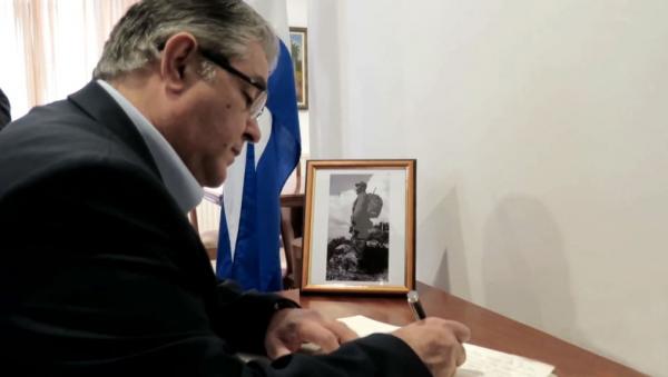 Την πρεσβεία της Κούβας επισκέφθηκε ο Γ.Γ. του ΚΚΕ Δ.Κουτσούμπας