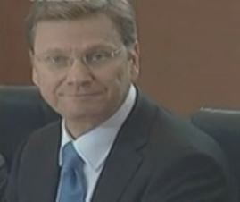 Γκ.Βεστερβέλε: Να μην δοθεί «λευκή επιταγή» στην Ελλάδα