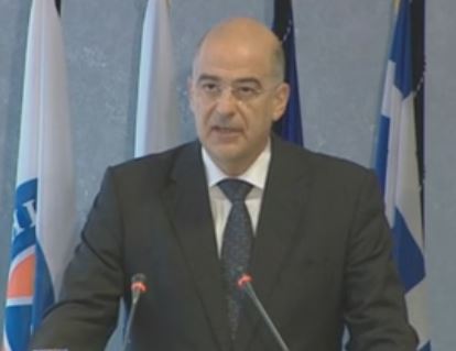 Νομοθετική ρύθμιση κατά της Χρυσής Αυγής προανήγγειλε ο Ν.Δένδιας