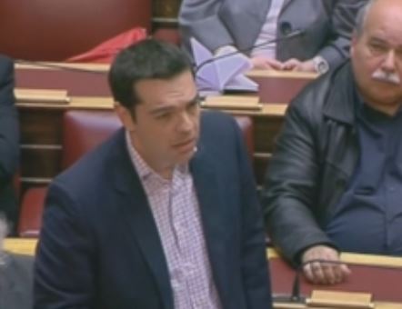 Σφοδρή αντιπαράθεση Τσίπρα – Στουρνάρα στη Βουλή