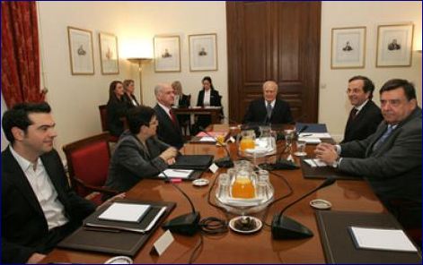 Μηνύματα για έξοδο από την κρίση στις ευχές των πολιτικών αρχηγών