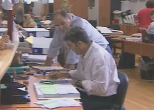 Επιμένει στην πολιτική συρρίκνωσης του Δημόσιου Τομέα η Τρόικα